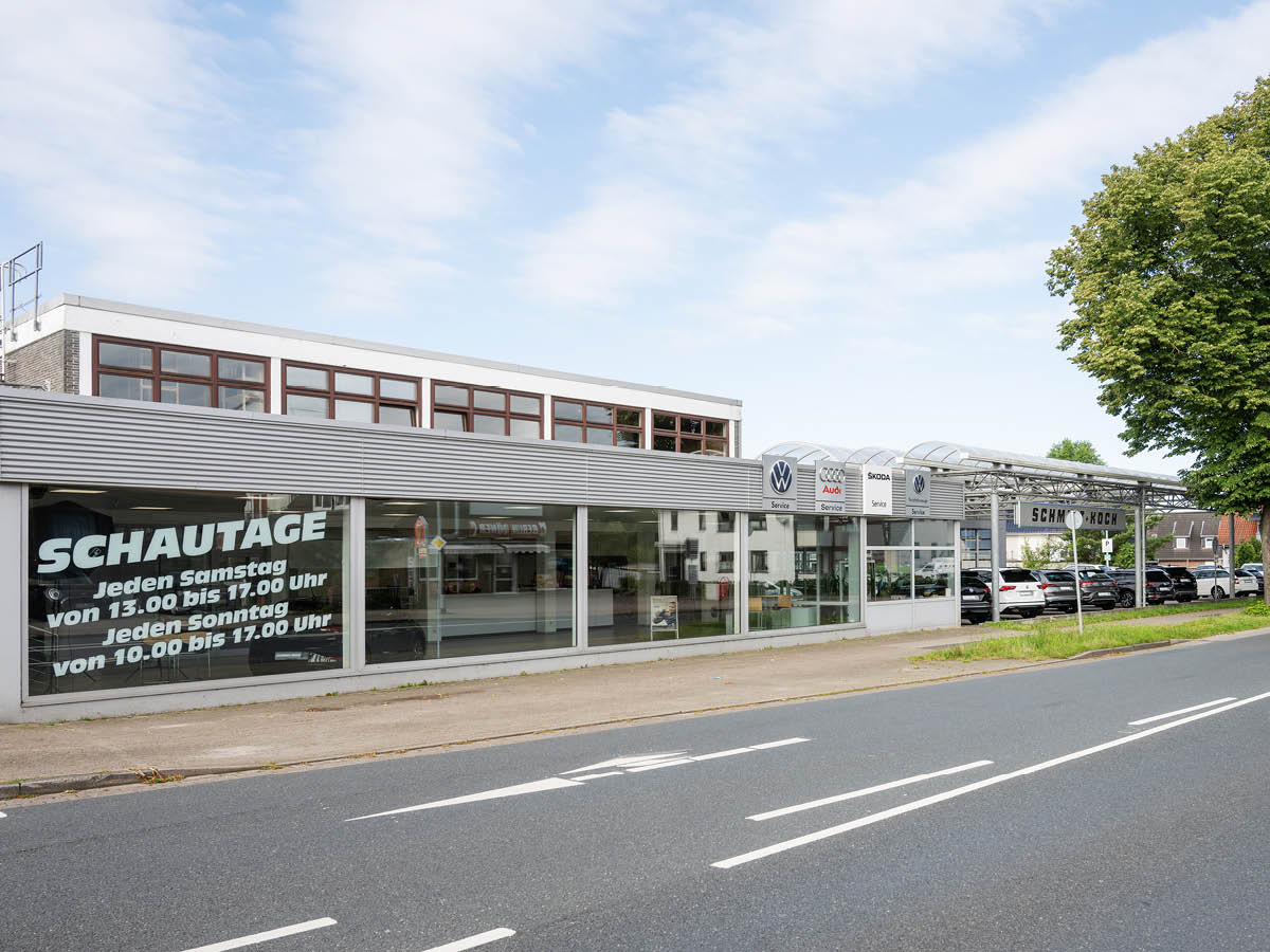 Firmengebäude des Autohauses